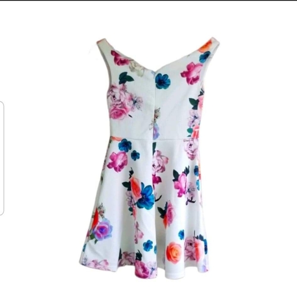 Women's MINK PINK Dress - Picture 2 of 2